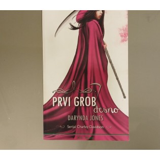 Darynda Jones - Prvi grob