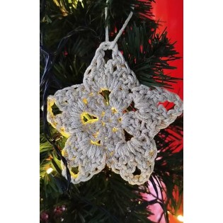 Zvjezdica - ukras za bor Zvjezdica - ukras za bor